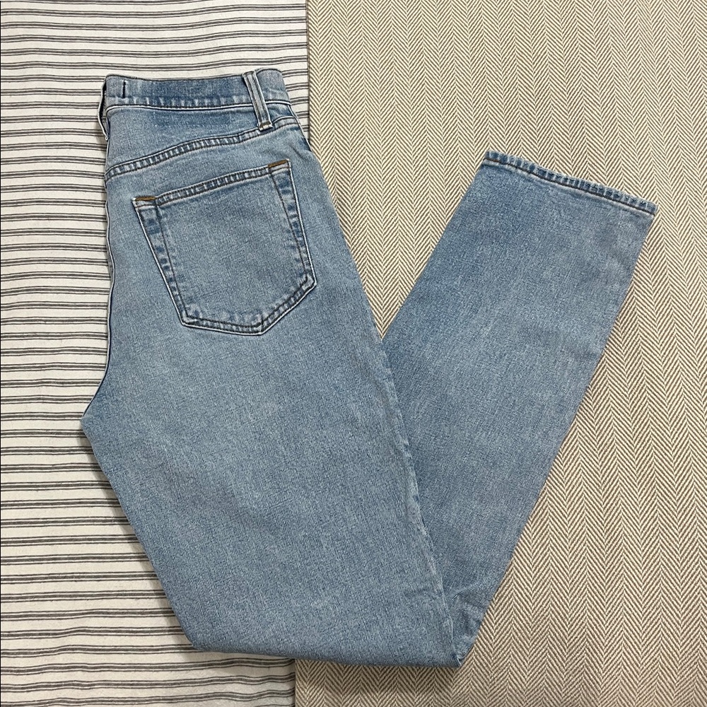 Abercrombie and Fitch The 90s Slim Straight Ultra High Rise Jeans 6/28